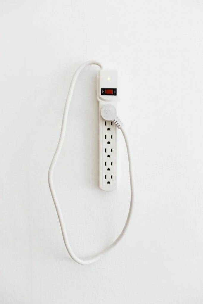 a plug plugged into itself